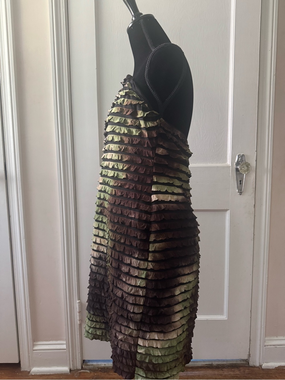 Connected Apparel Sleeveless Ruffle Dress – Women’s Size 12 – Great Condition - Picture 6 of 8